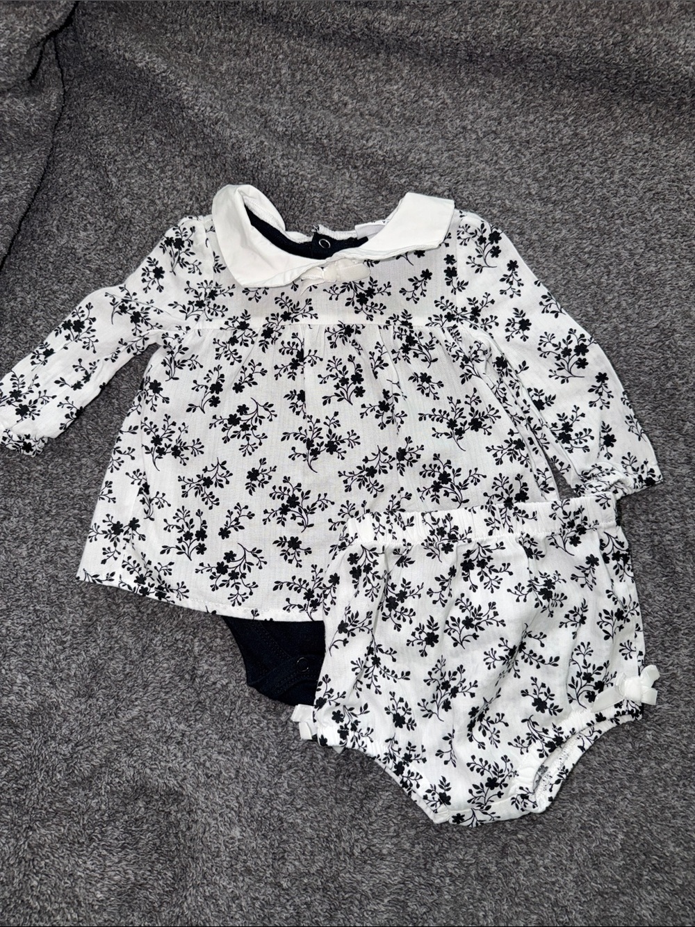 Nicole Miller Black & White Floral Peter Pan Collar Bodysuit